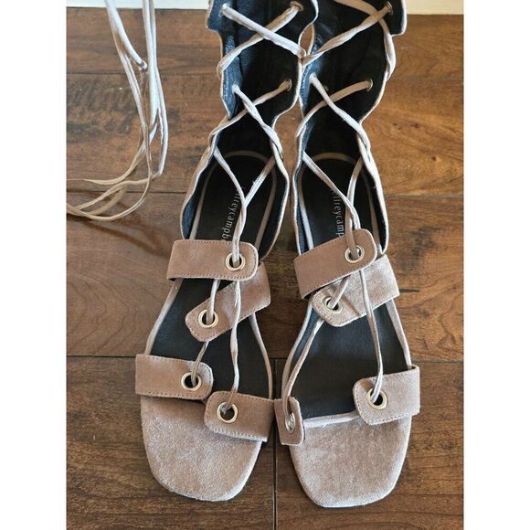 Jeffrey Cambell Bryndis Gladiator Sandal Genuine Suede Lace Up Taupe Sz 7 - Picture 2 of 9